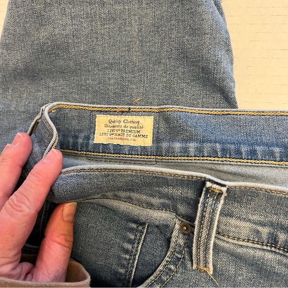 Levi Strauss 311 Shaping Skinny Jeans - Picture 4 of 4